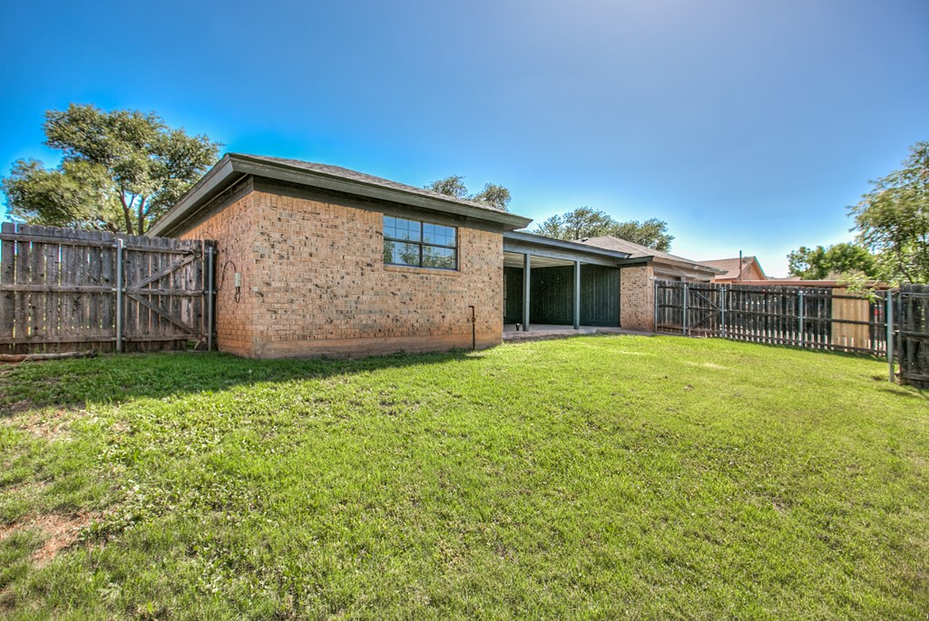 3842 Hillcrest Property Photo 36