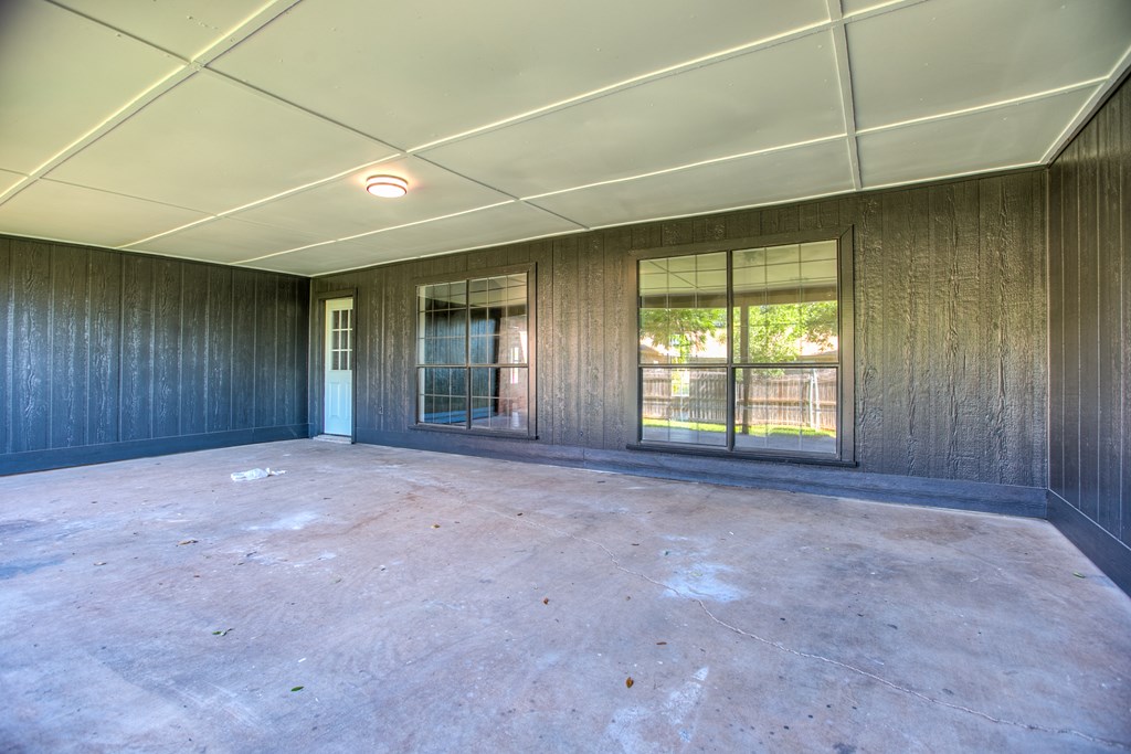 3842 Hillcrest Property Photo 37