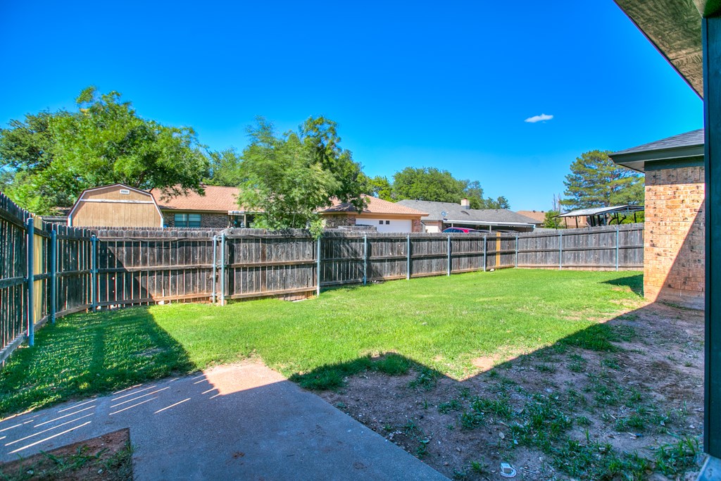 3842 Hillcrest Property Photo 38