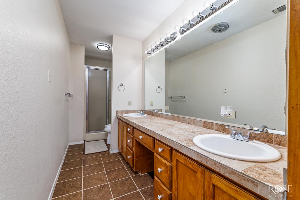 1726 S Park St Property Photo 15