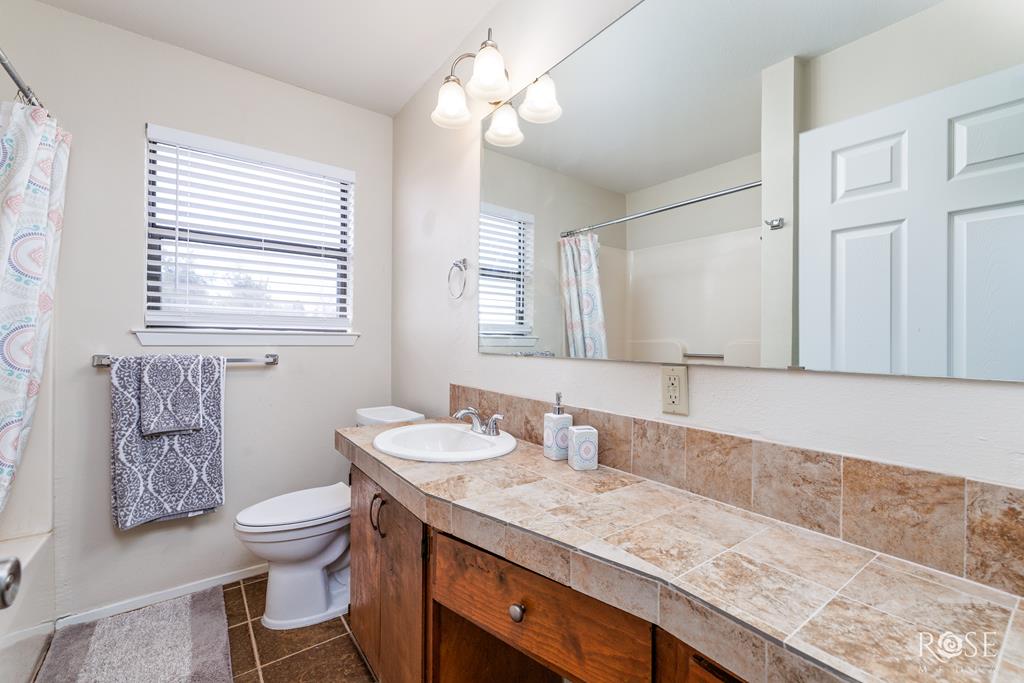 1726 S Park St Property Photo 19