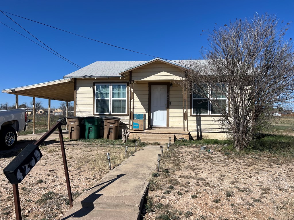 4307 Bowie St Property Photo 4