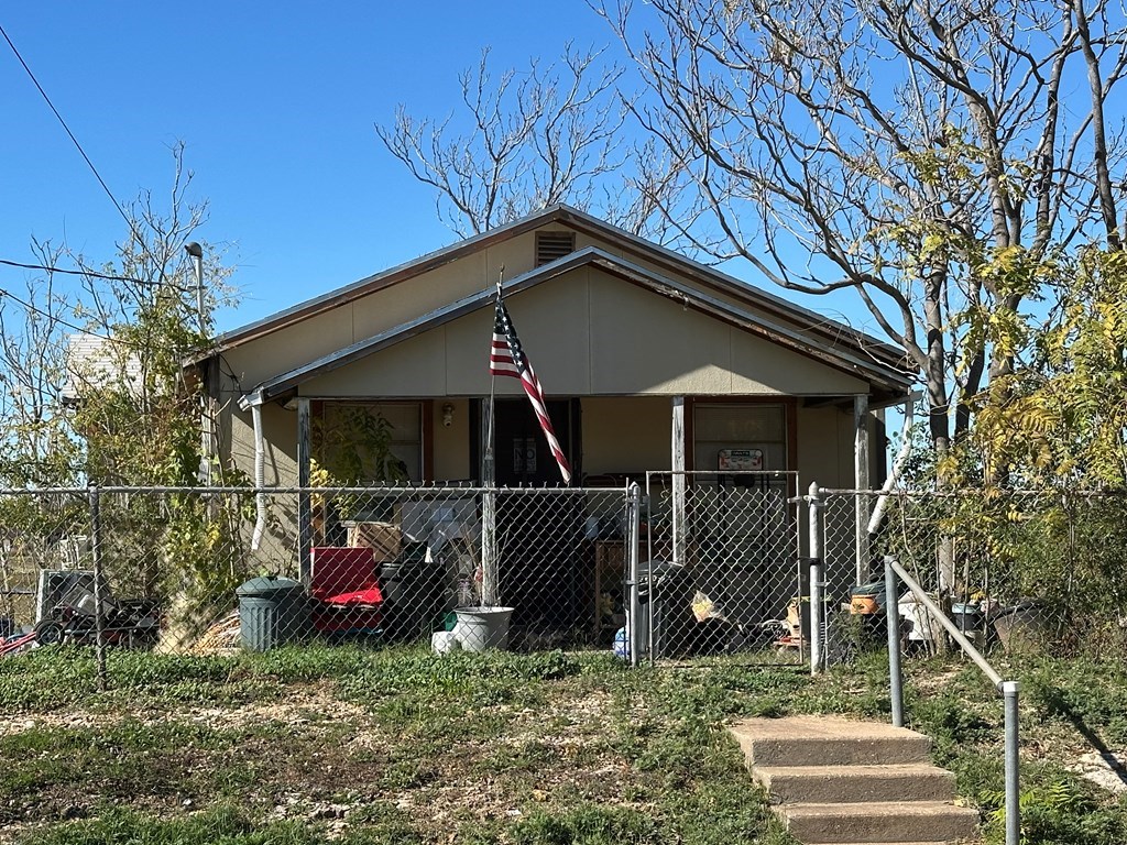 4307 Bowie St Property Photo 6