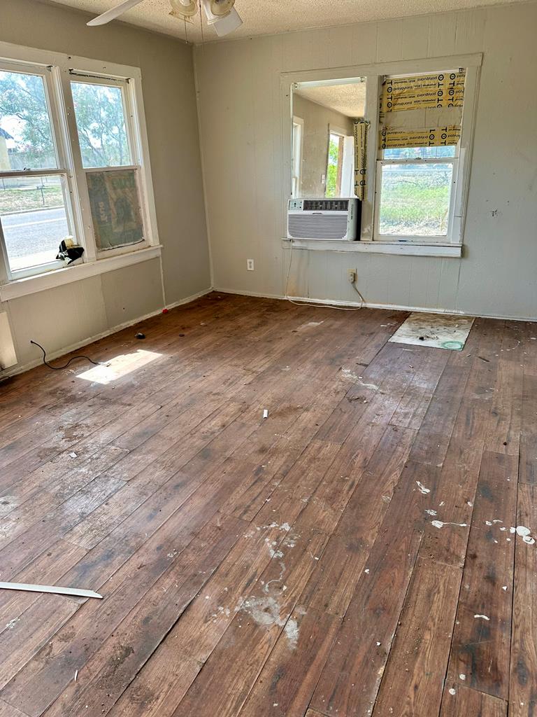 4307 Bowie St Property Photo 18