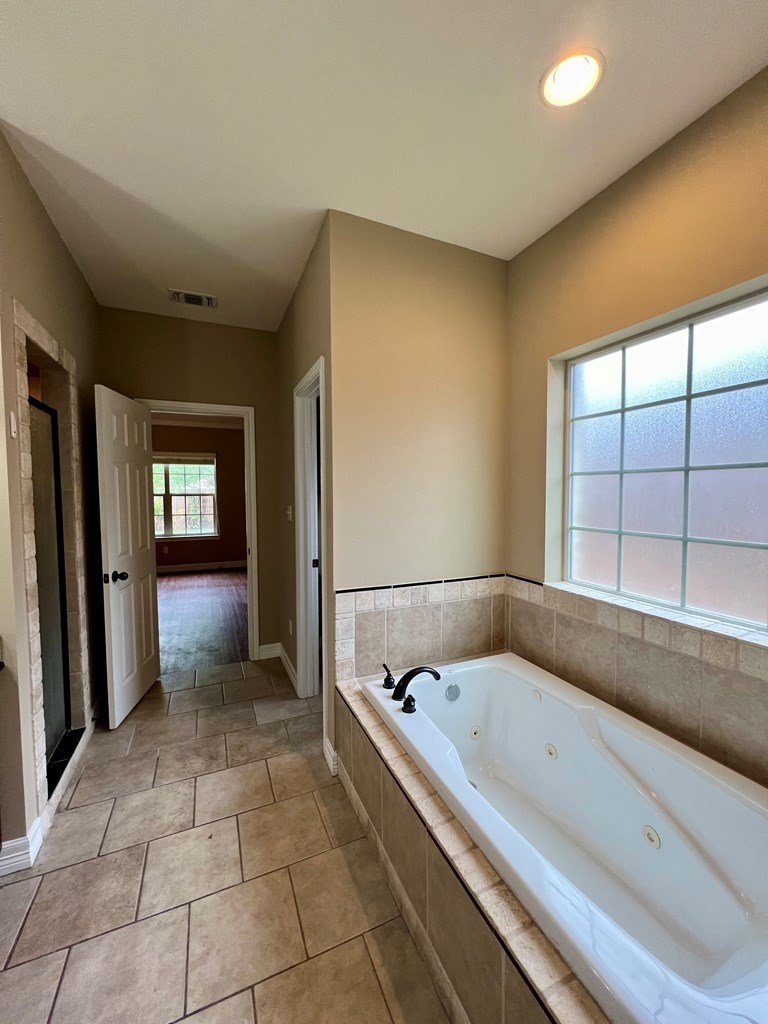 4314 Chisholm Trail Property Photo 20