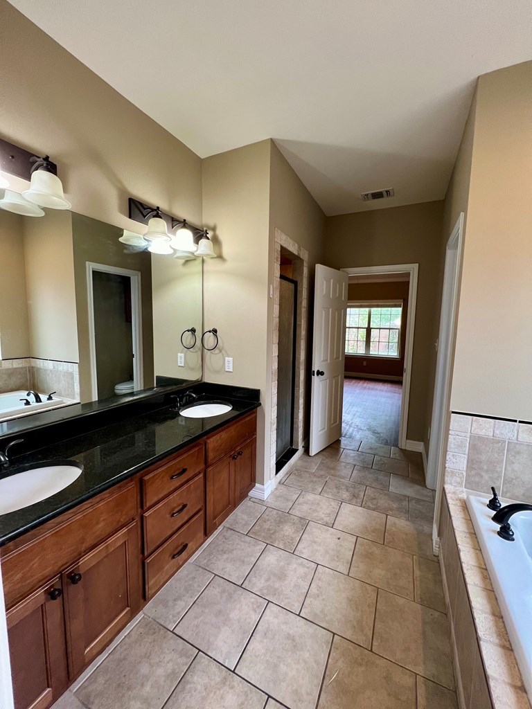4314 Chisholm Trail Property Photo 21