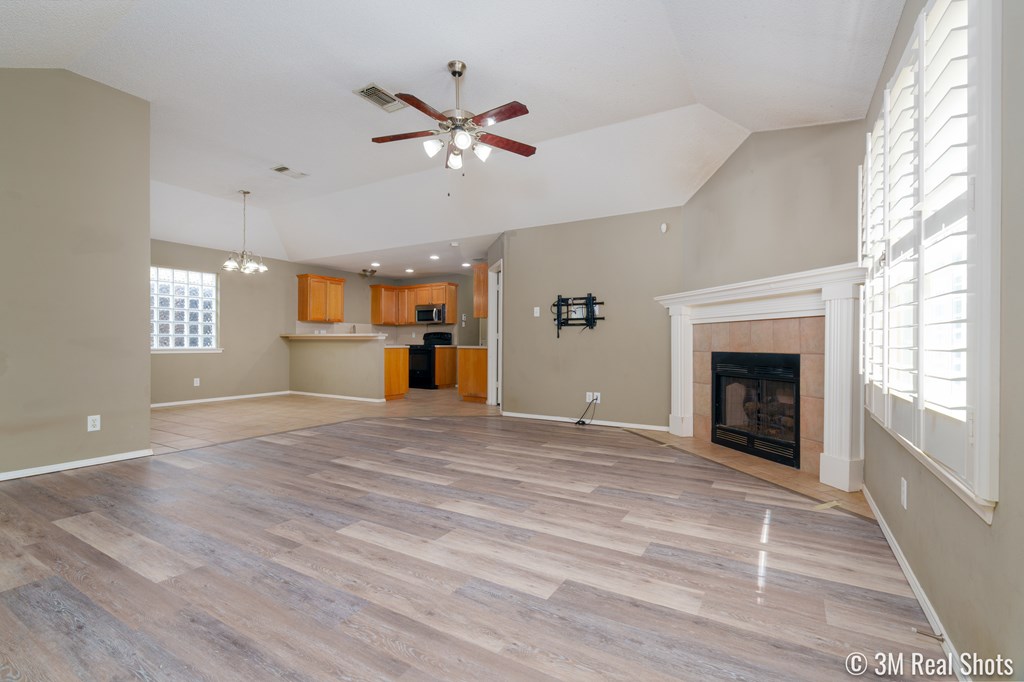 4106 Green Meadow Dr Property Photo 7