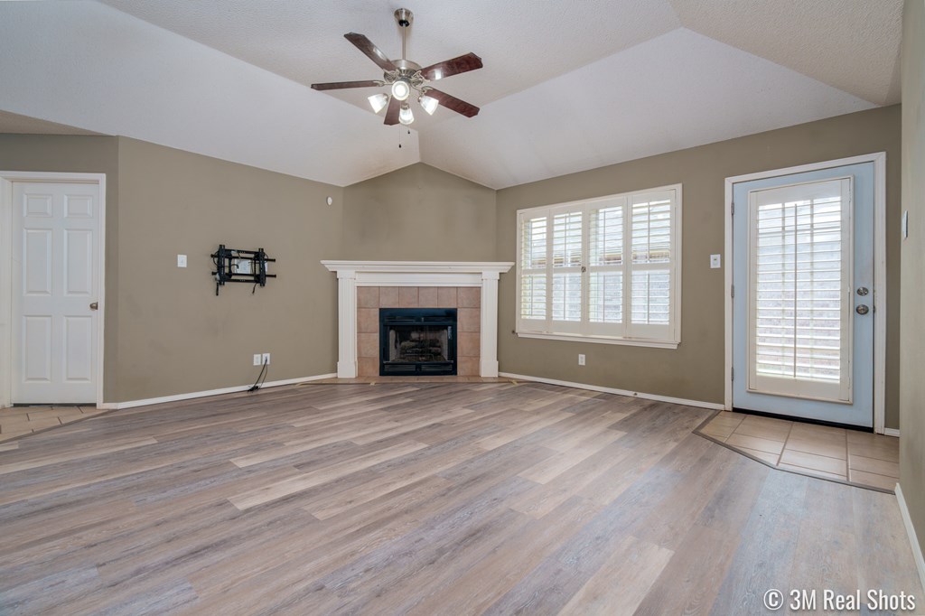 4106 Green Meadow Dr Property Photo 9