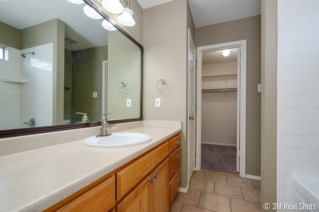 4106 Green Meadow Dr Property Photo 18