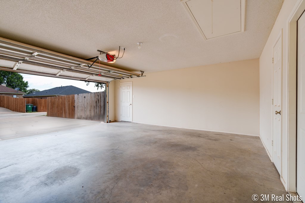 4106 Green Meadow Dr Property Photo 24