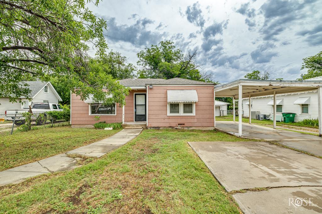 310 N Van Buren St Property Photo 1