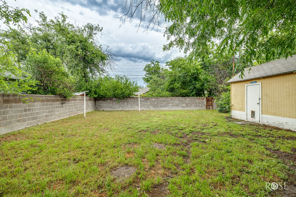 310 N Van Buren St Property Photo 7