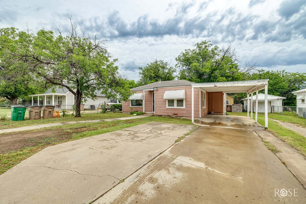 310 N Van Buren St Property Photo 10