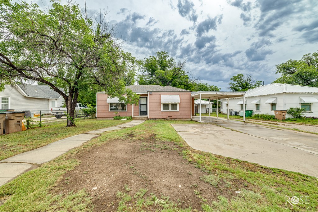 310 N Van Buren St Property Photo 11