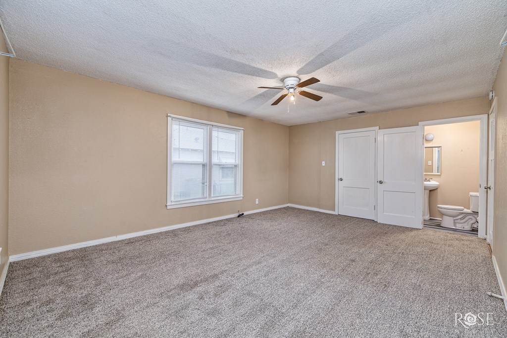 310 N Van Buren St Property Photo 20
