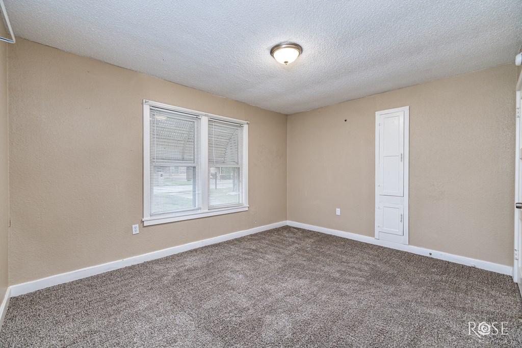 310 N Van Buren St Property Photo 22