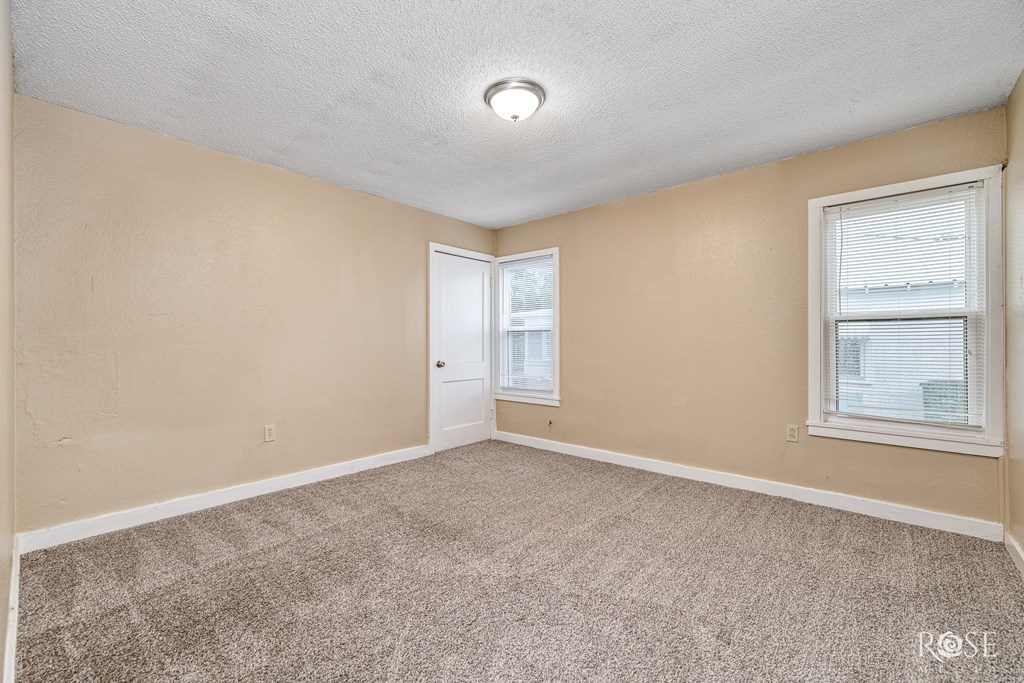 310 N Van Buren St Property Photo 23