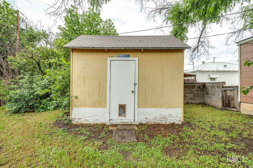 310 N Van Buren St Property Photo 26