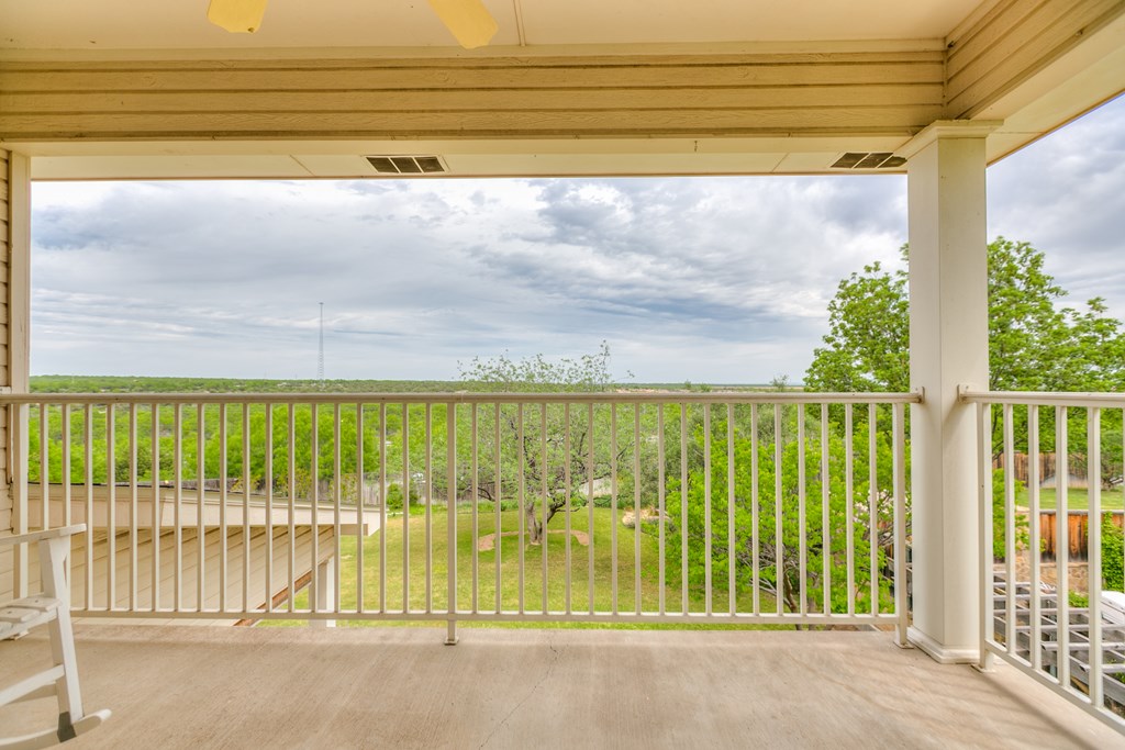 1218 Ashford Dr Property Photo 44