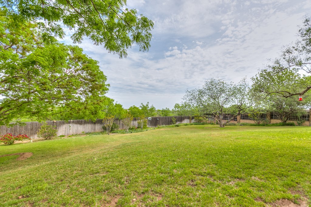 1218 Ashford Dr Property Photo 49