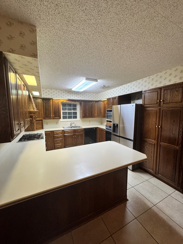 710 State Court Dr Property Photo 13