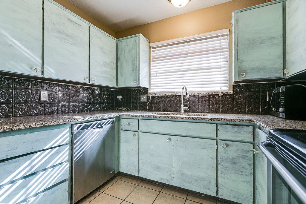 3101 Grove Dr Property Photo 11