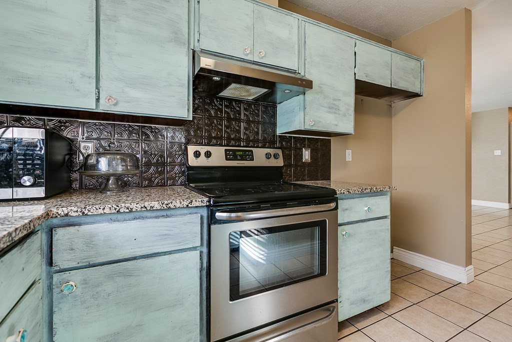 3101 Grove Dr Property Photo 12