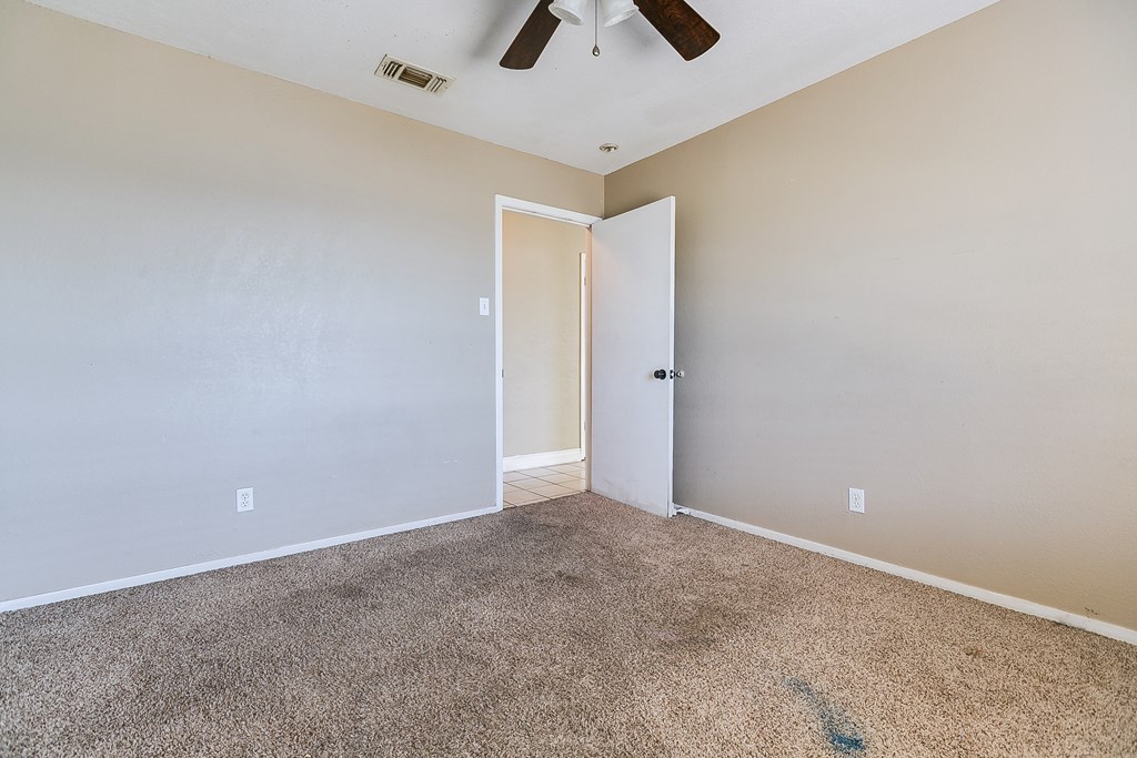 3101 Grove Dr Property Photo 14