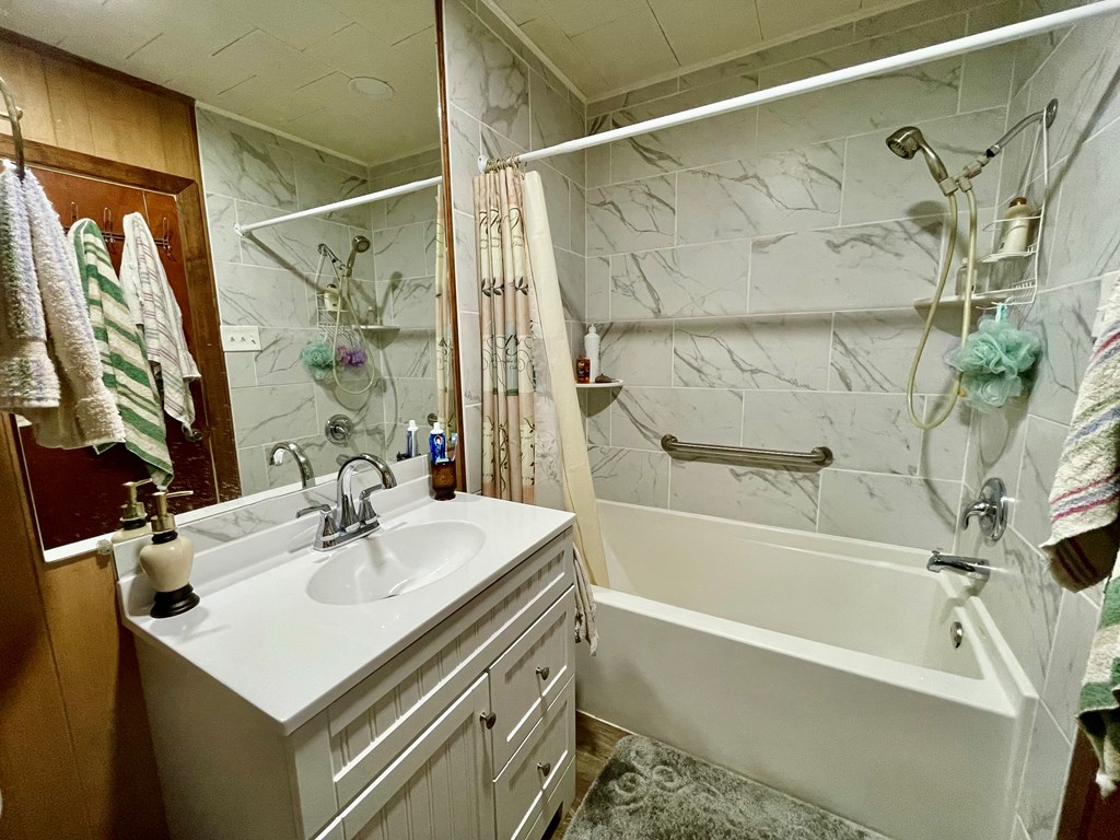 66 W 34th St Property Photo 9