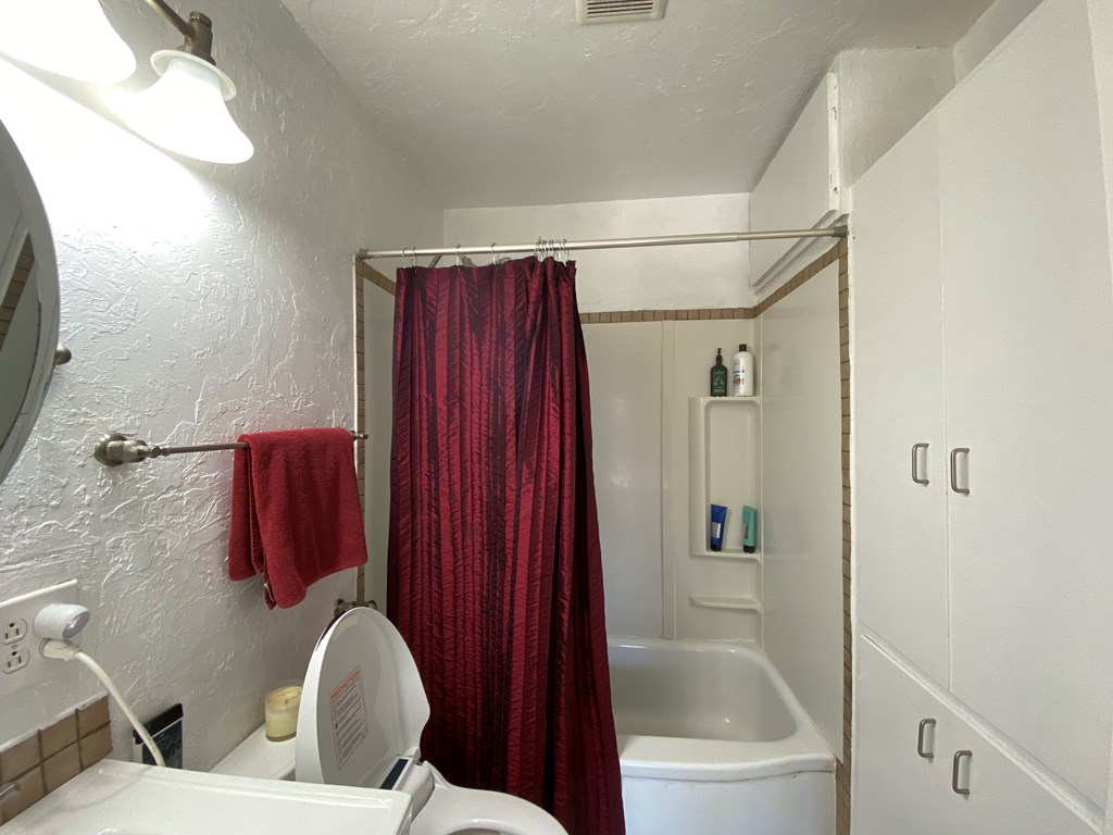 1858 W Twohig Ave Property Photo 38