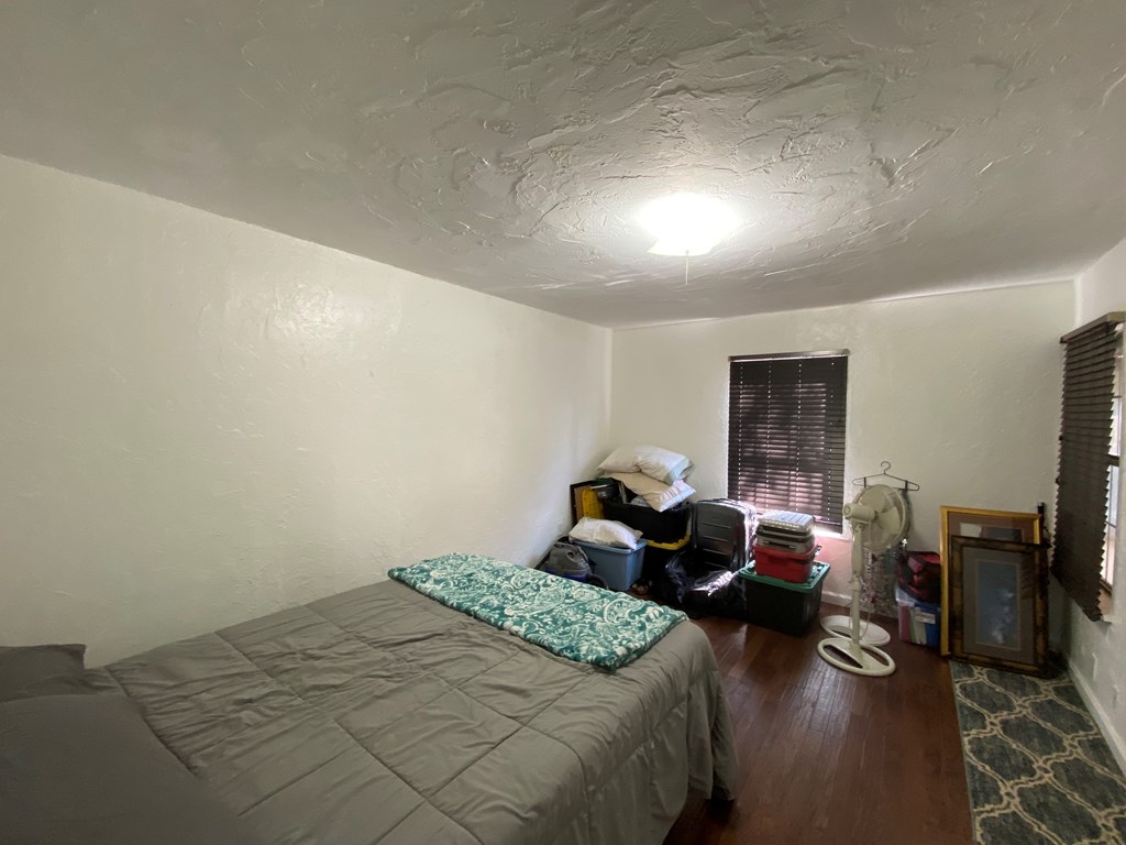 1858 W Twohig Ave Property Photo 39