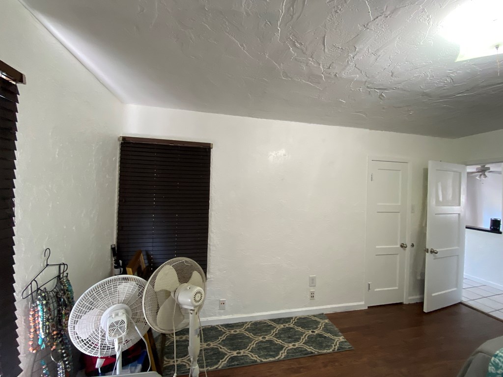1858 W Twohig Ave Property Photo 40