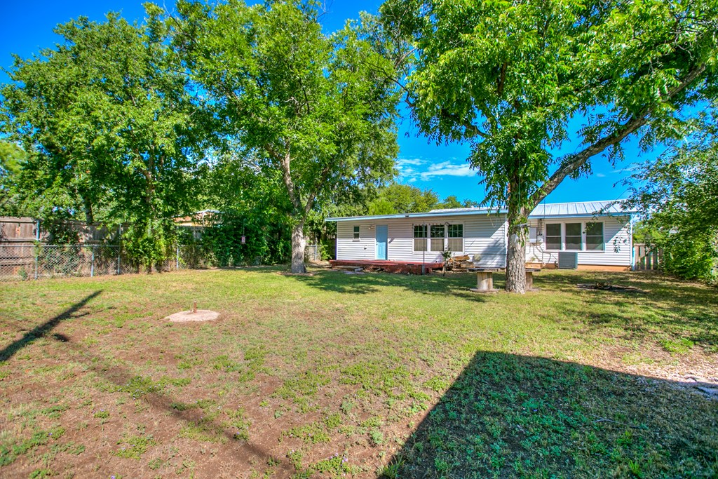 2609 W Harris Ave Property Photo 34