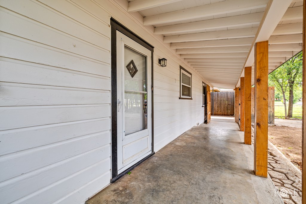 2501 Tcu Ave Property Photo 2