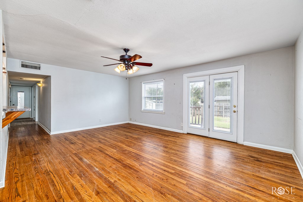 2501 Tcu Ave Property Photo 8