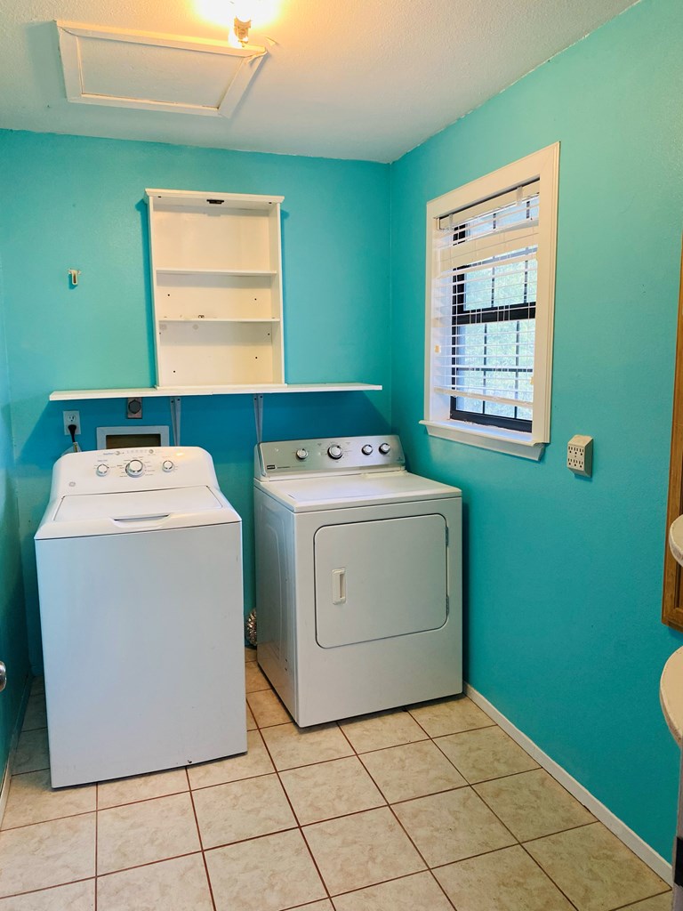 15702 Adams St Property Photo 7