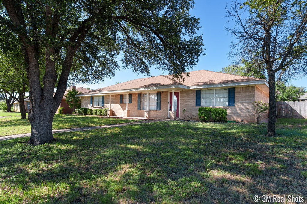 3317 Rockbrook Dr Property Photo 3
