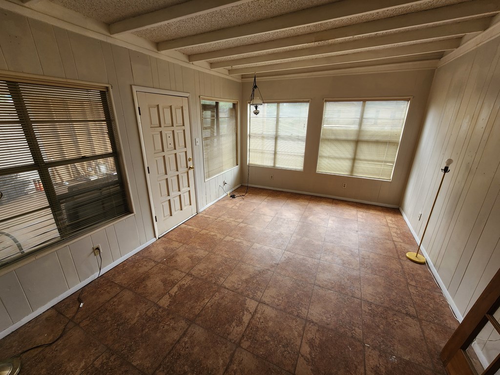 200 Penrose St Property Photo 9