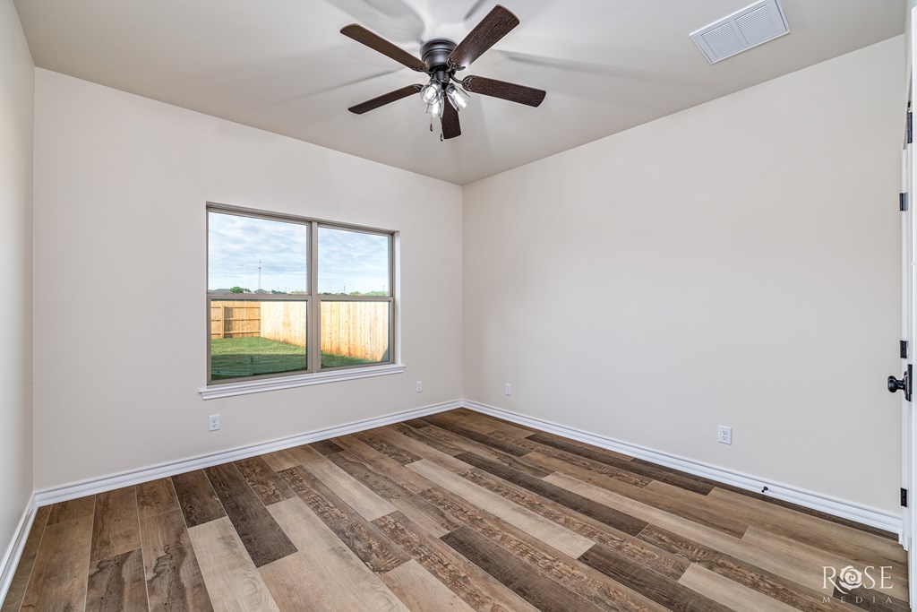 5034 Scarlet Oak Lane Property Photo 13