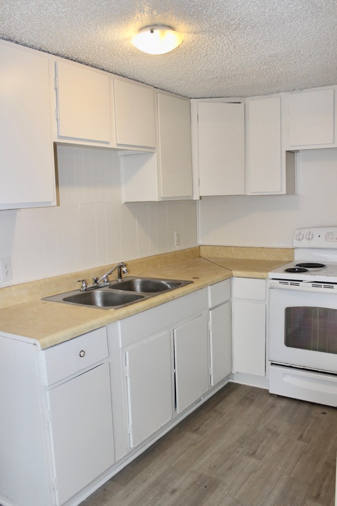 220 A N Adams St Property Photo 6