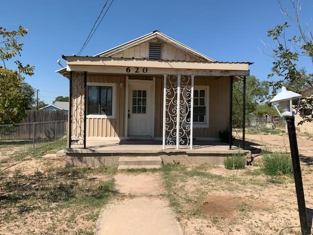 620 W 19th St Property Photo