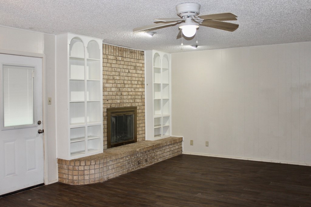 4118 Nottingham Trail Property Photo 3