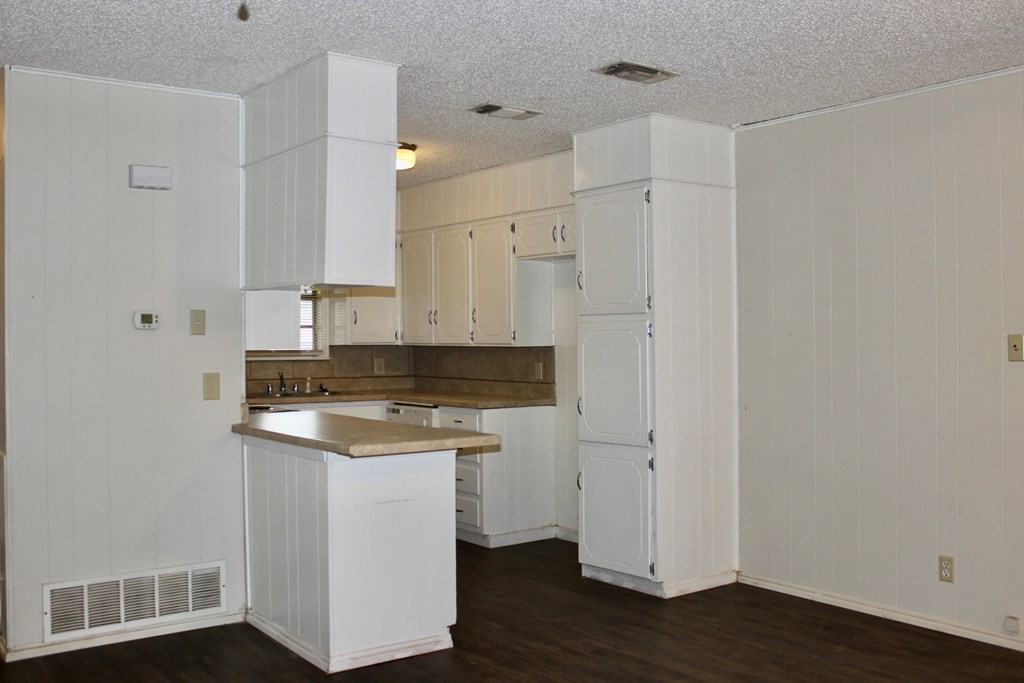 4118 Nottingham Trail Property Photo 5