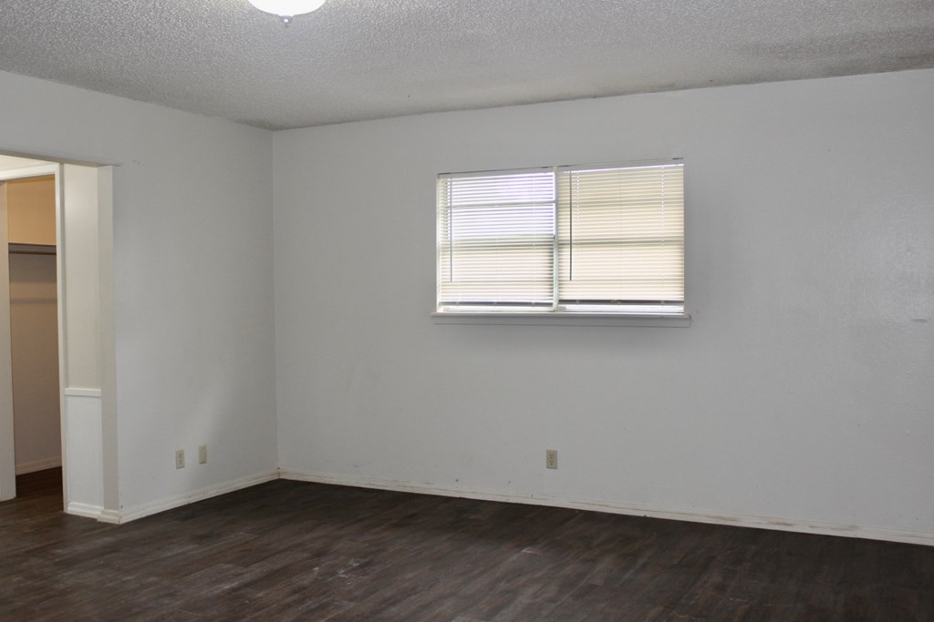 4118 Nottingham Trail Property Photo 8