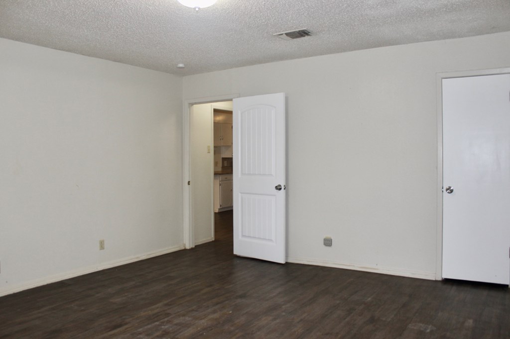 4118 Nottingham Trail Property Photo 9
