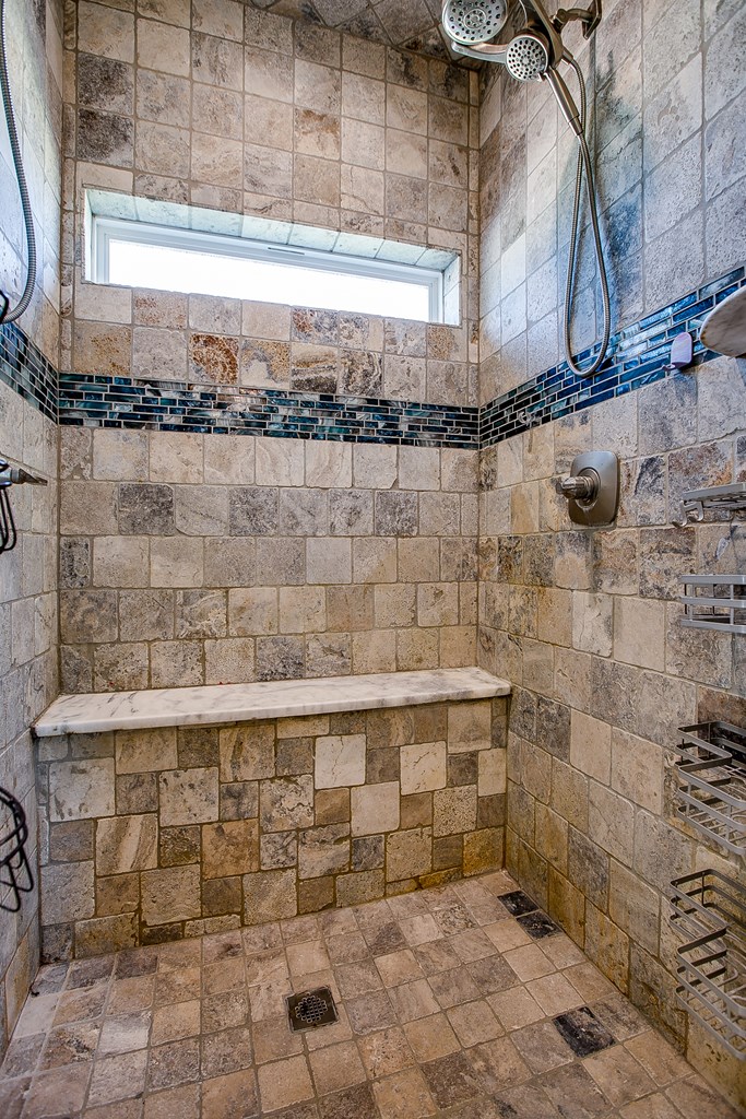 7125 Club Creek Lane Property Photo 26