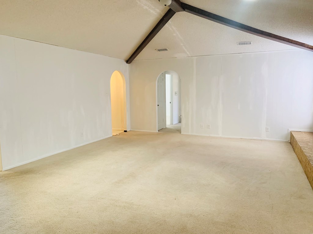 3802 Sandstone Rd Property Photo 3