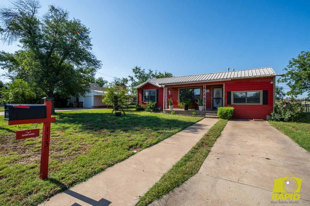 113 Belaire Ave Property Photo 4