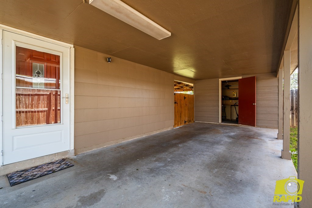 2123 Wilson St Property Photo 5