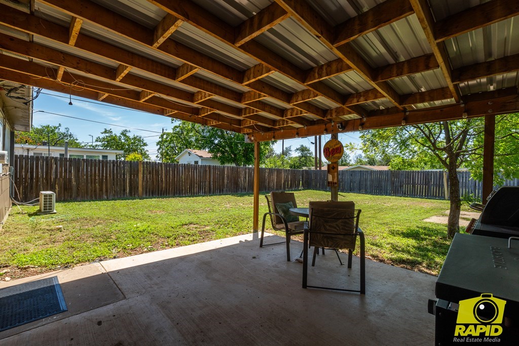 2123 Wilson St Property Photo 23